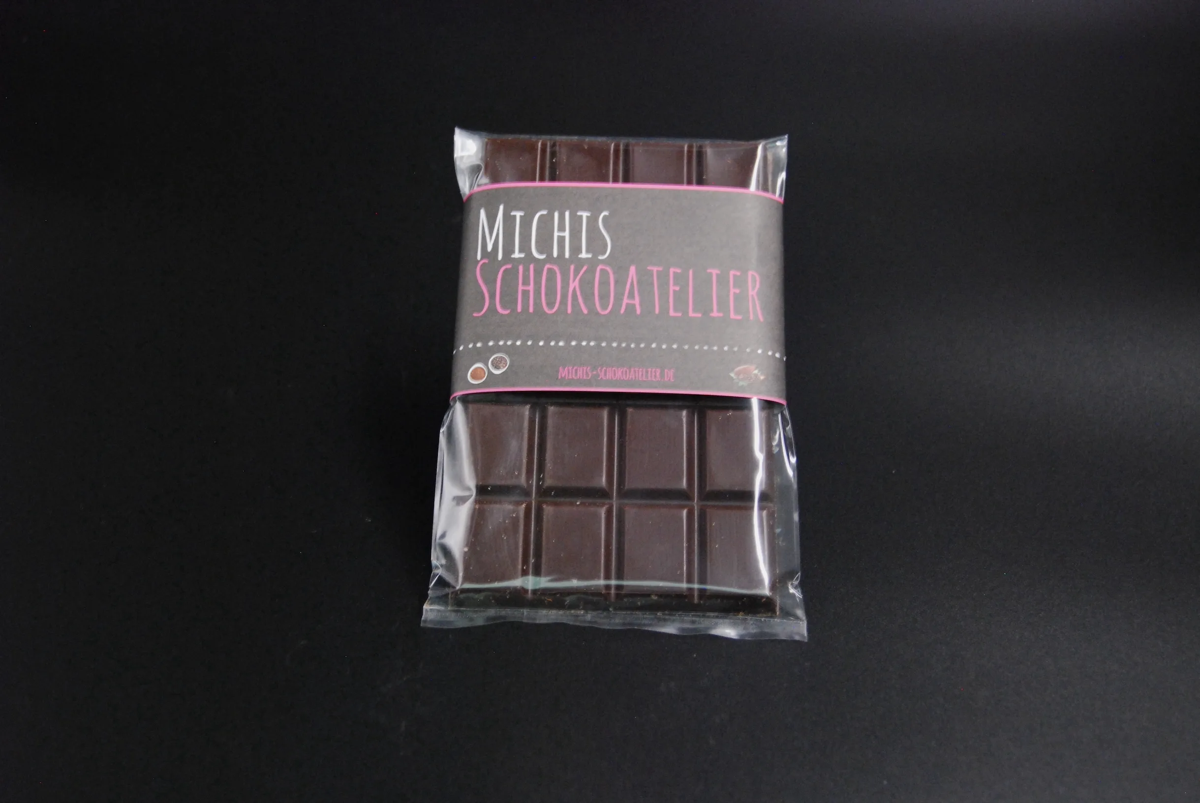 Piura Porcelana-Schokolade aus Porcelana-Kakao, 75% vegan – handgefertigt in Michis Schokoatelier in Frankfurt.