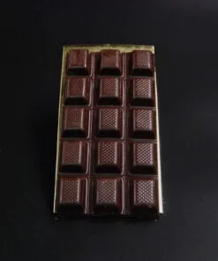 Alternative view of Maracaibo-Schokolade (65% Kakaoanteil) gefüllt mit Pistazien-Marzipan 100g