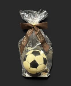 Alternative view of Fußball aus weißer Schokolade (36% Kakaoanteil), 40g