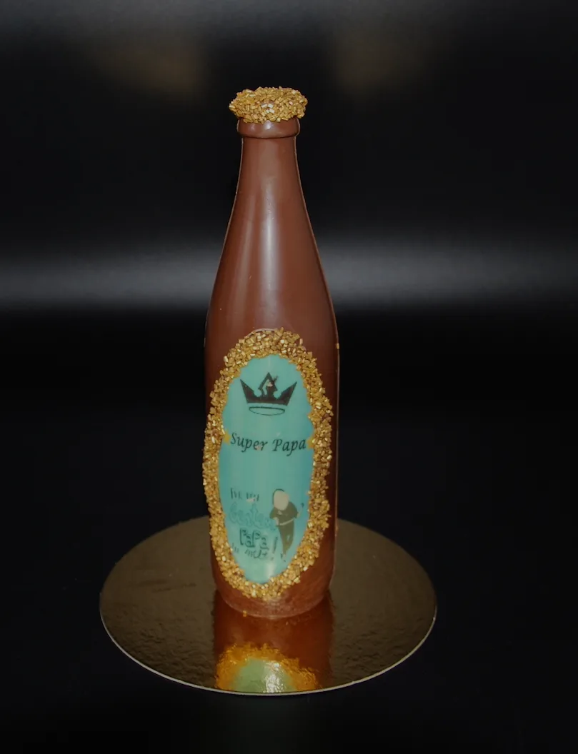 Bierflasche aus Vollmilch-Schokolade (40% Kakaoanteil) mit Aufleger 200g