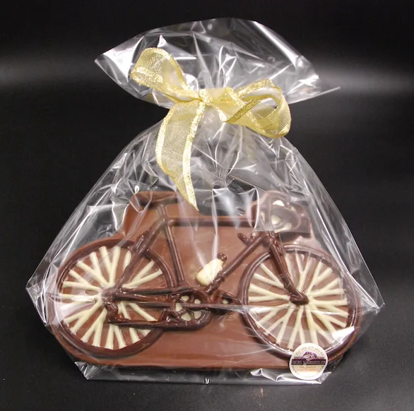 Fahrrad aus Zartbitter-Schokolade (65% Kakaoanteil) – Michis Schokoatelier