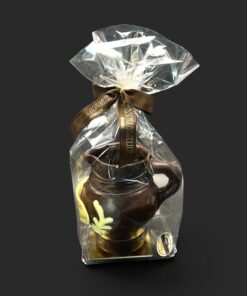Bembel-Figur aus Zartbitterschokolade (65 % Kakao), mit Aufschrift „Schriftzug“, Seitenansicht, in Geschenkverpackung