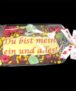 Valentinstafeln aus feinster Schokolade mit Schriftzug – Ansicht 2 – Michis Schokoatelier