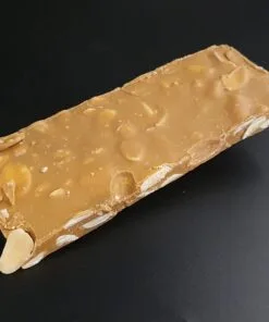 Bruch aus Blonder Schokolade mit Mandeln und Meersalz