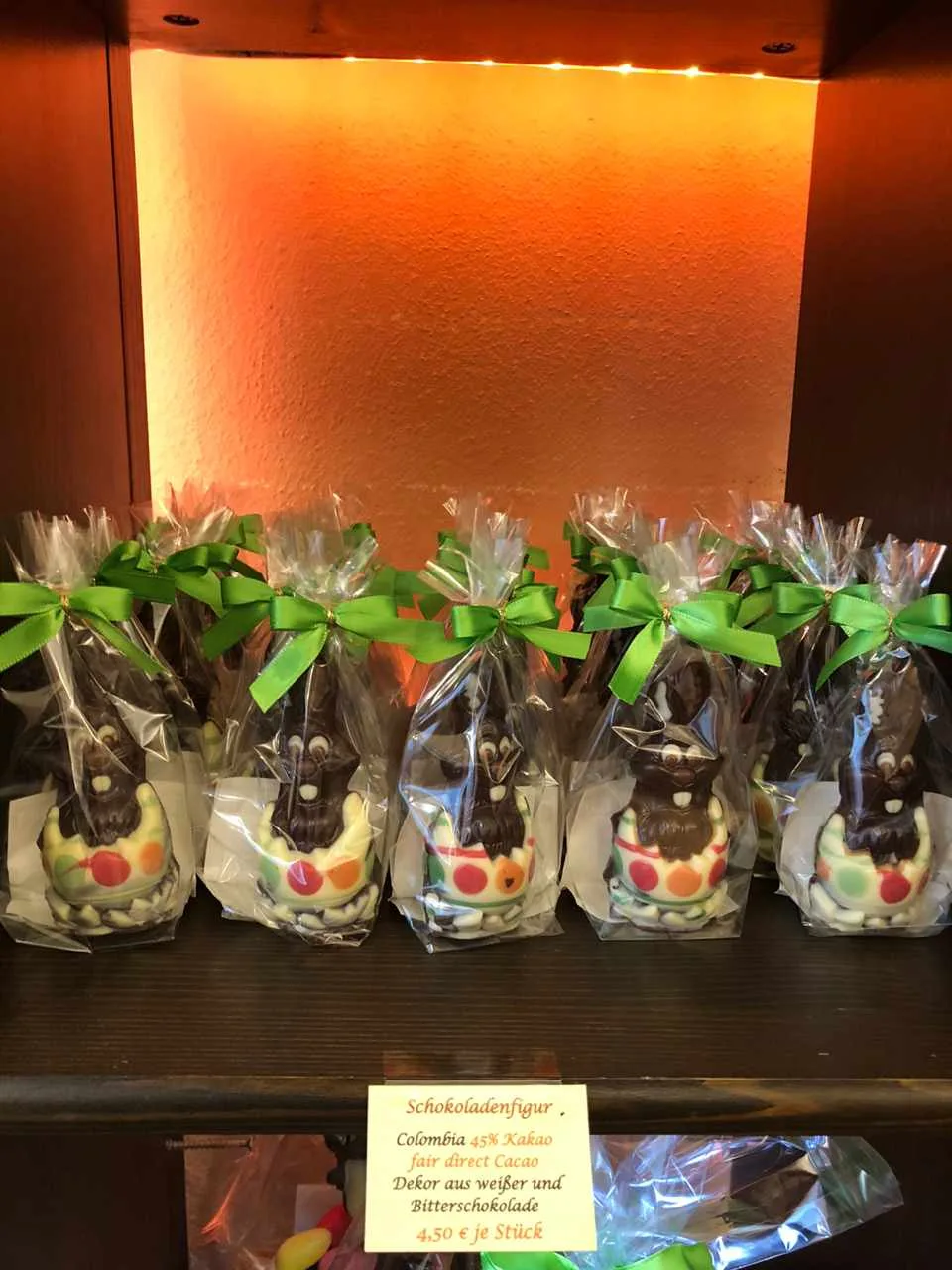Osterhase im Ei aus Zartbitter-Schokolade Vegan (65% Kakaoanteil) 35g – Bild 3