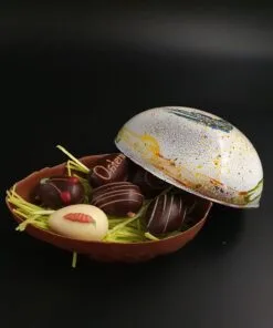 Bedrucktes Osterei aus dunkler Schokolade, 13 cm – handgefertigt in Michis Schokoatelier in Frankfurt