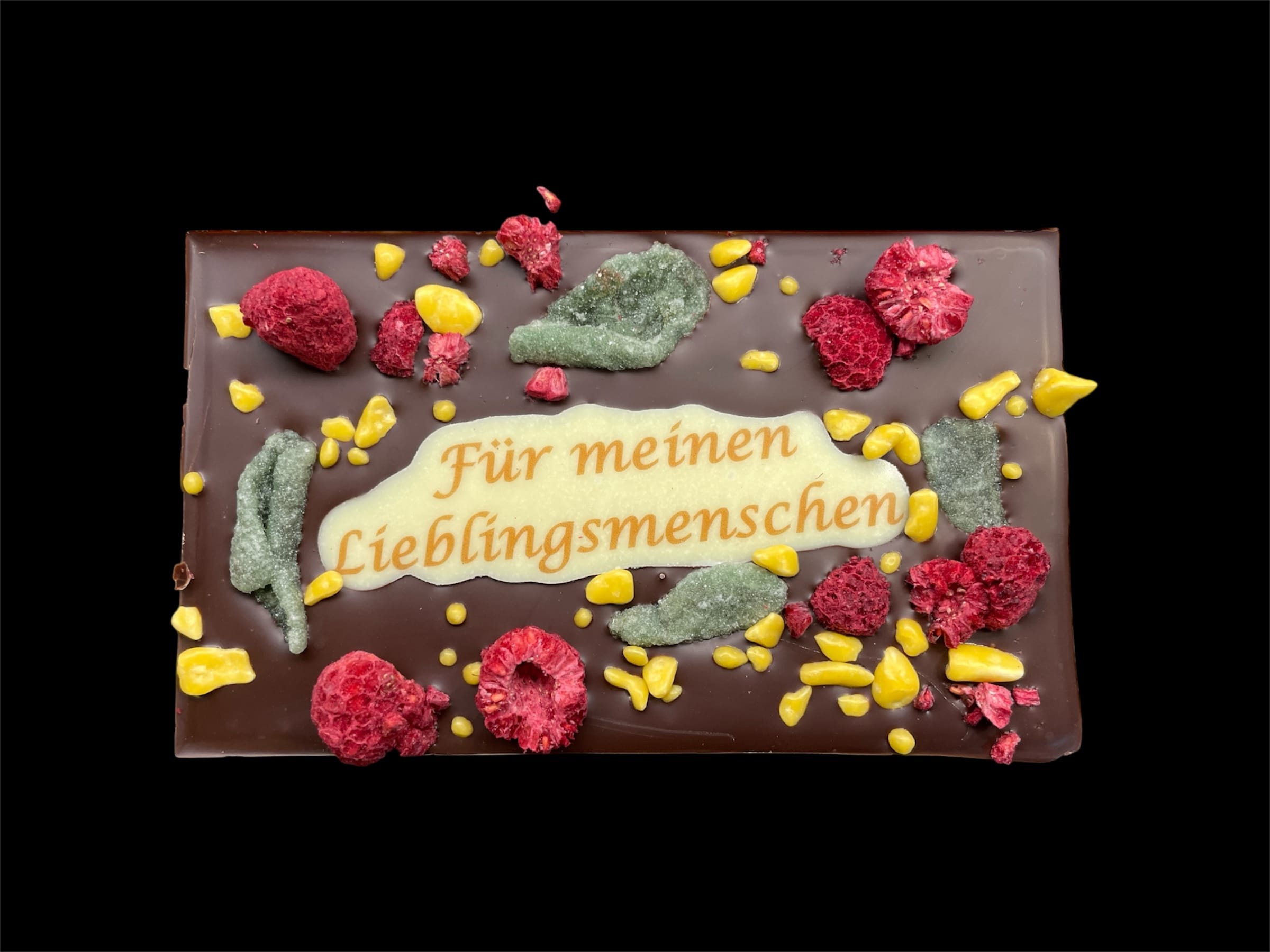 Herz mit Piemonteser Haselnüssen 130g – Michis Schokoatelier