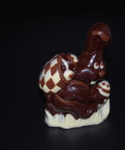 Osterhase mit Korb aus Zartbitter-Schokolade (65% Kakaoanteil) 95g (Vegan)