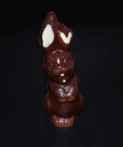Lachender Osterhase aus Zartbitter-Schokolade (65% Kakaoanteil), klein 85g