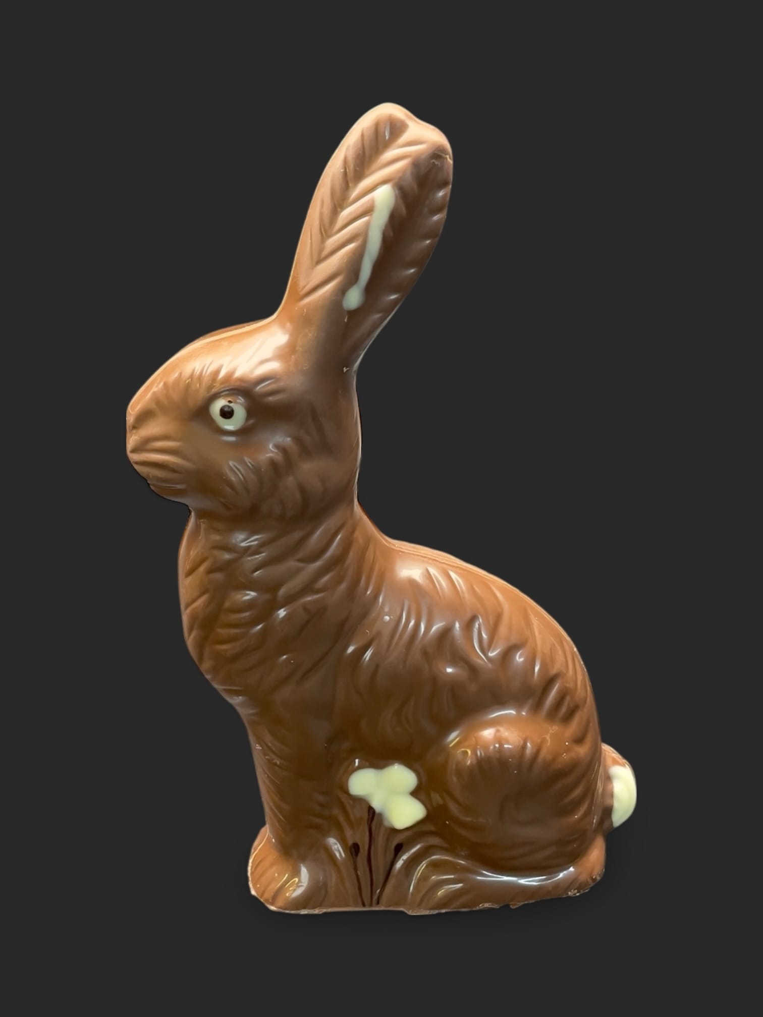Nostalgischer Osterhase aus Mandel-Schokolade vegan