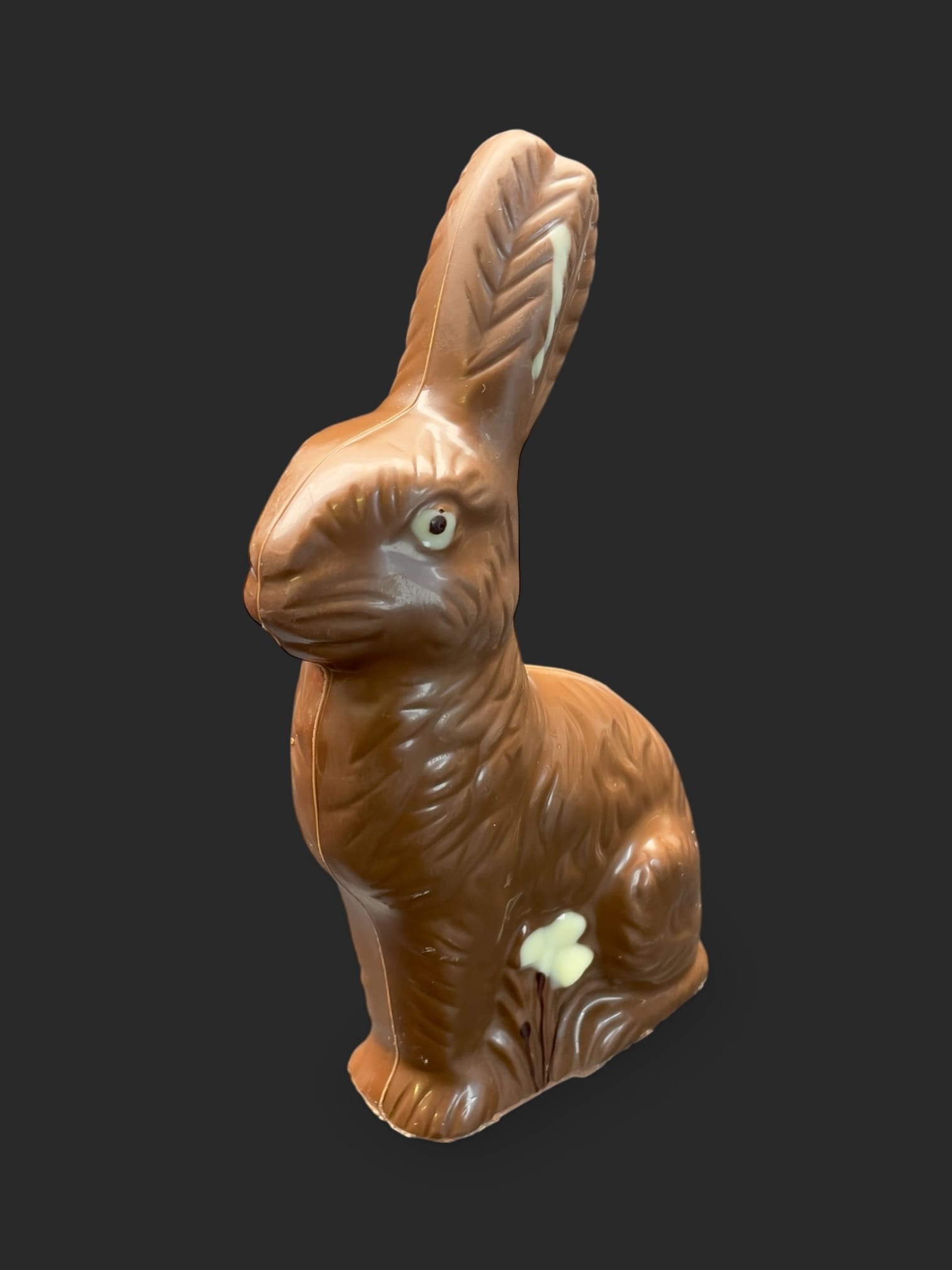 Nostalgischer Osterhase aus Mandel-Schokolade vegan