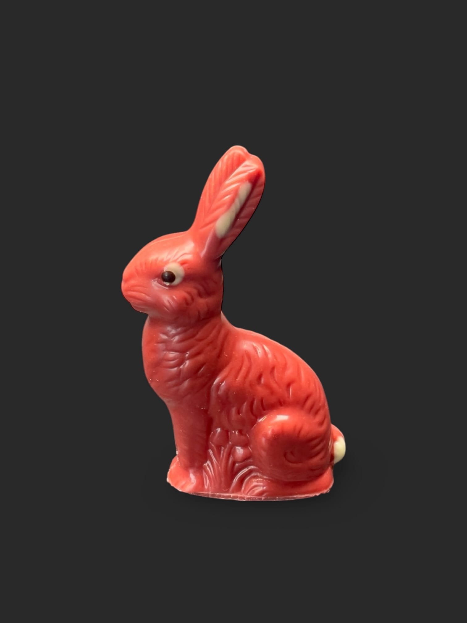 Nostalgischer veganer Osterhase aus Erdbeerlade, handgegossene Erdbeer-Schokolade, 100 g aus Michis Schokoatelier