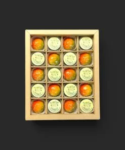 Geschenkschachtel mit Foto-Pralinen aus Vollmilchschokolade, persönliches Motiv – handgefertigt in Michis Schokoatelier in Frankfurt am Main
